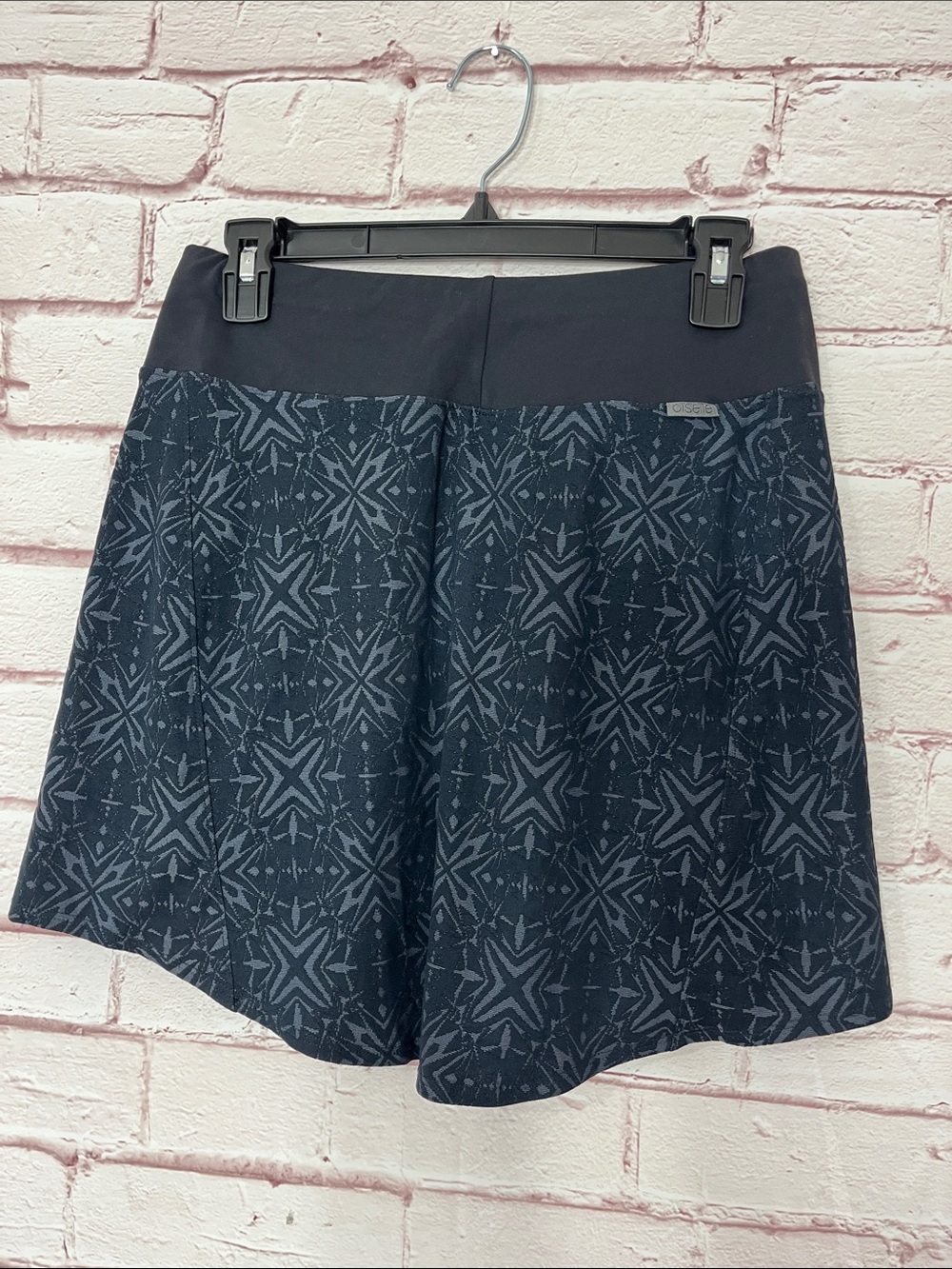 Oiselle Kaleidoscope Athletic Skirt Like New Size 4 - Picture 3 of 9